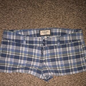 Abercrombie & Fitch Blue Plaid Women's Shorts